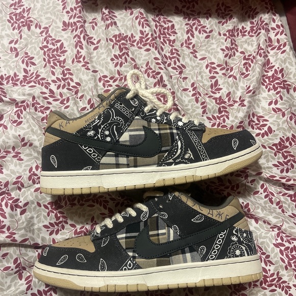 Travis Scott X Dunk Low PRM SB QS ‘Cactus Jack’ Special Box - Picture 1 of 8